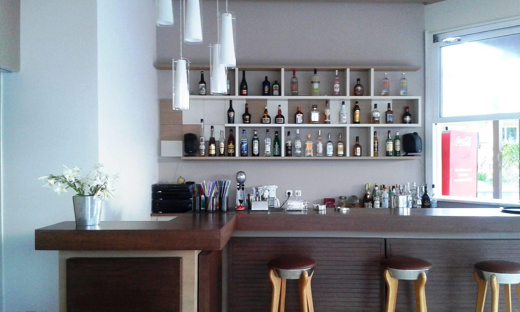 太阳神公寓式酒店 加藤-达拉特索 外观 照片